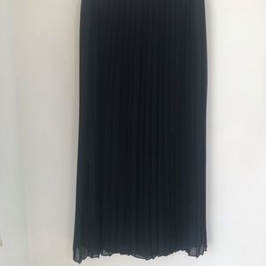 Madewell Black Pleated Maxi Skirt